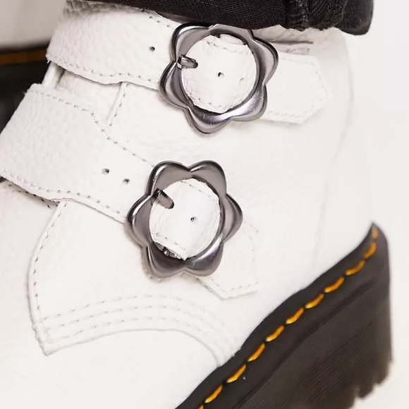 Dr Martens Devon Flower Quad White Boots NEW - Picture 2 of 7
